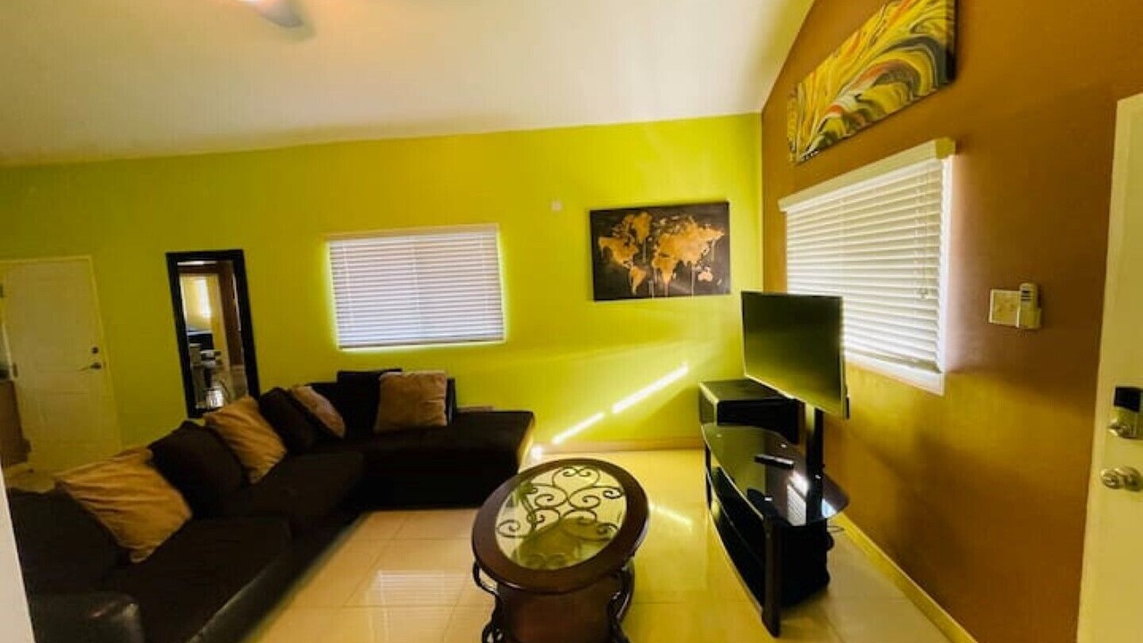 Photo of Livingroom in Kingston