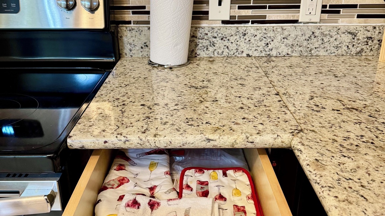Photo of Kitchen in Long Bay Hills