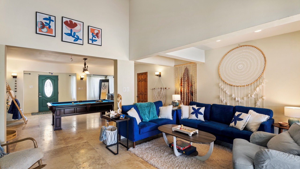 Photo of Livingroom in Palm Beach