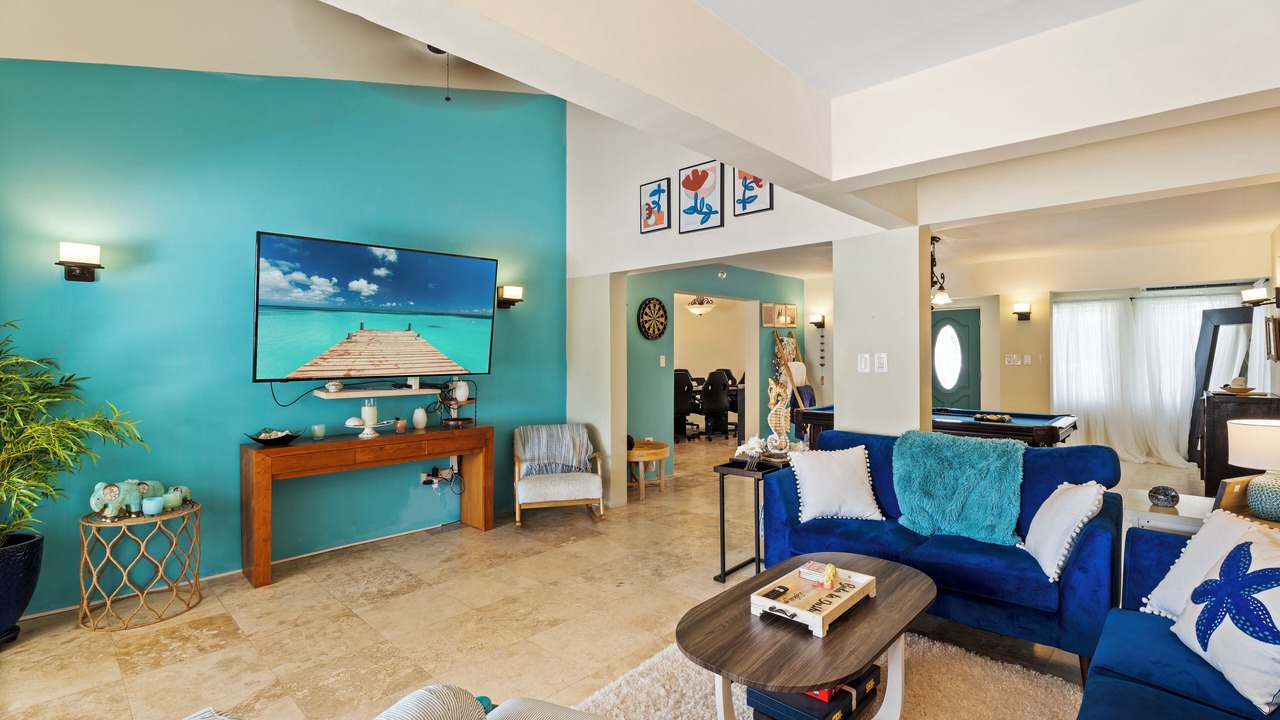 Photo of Livingroom in Palm Beach