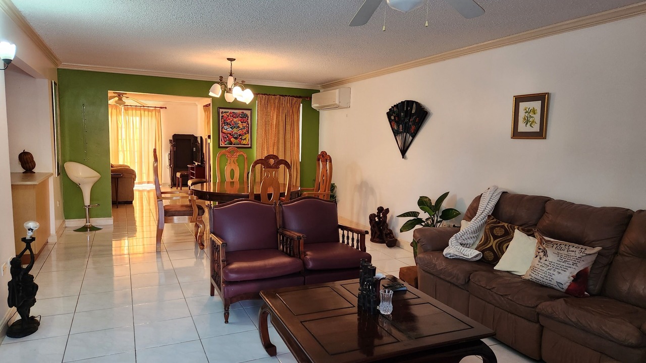 Photo of Livingroom in Mango Walk