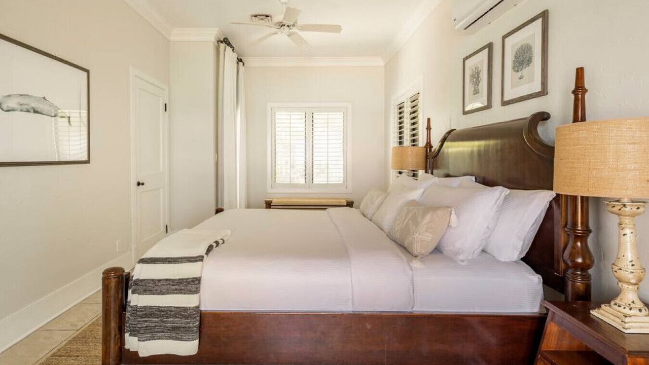 Photo of Bedroom in Out Islands