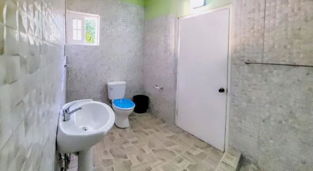 Photo of Bathroom in Laborie