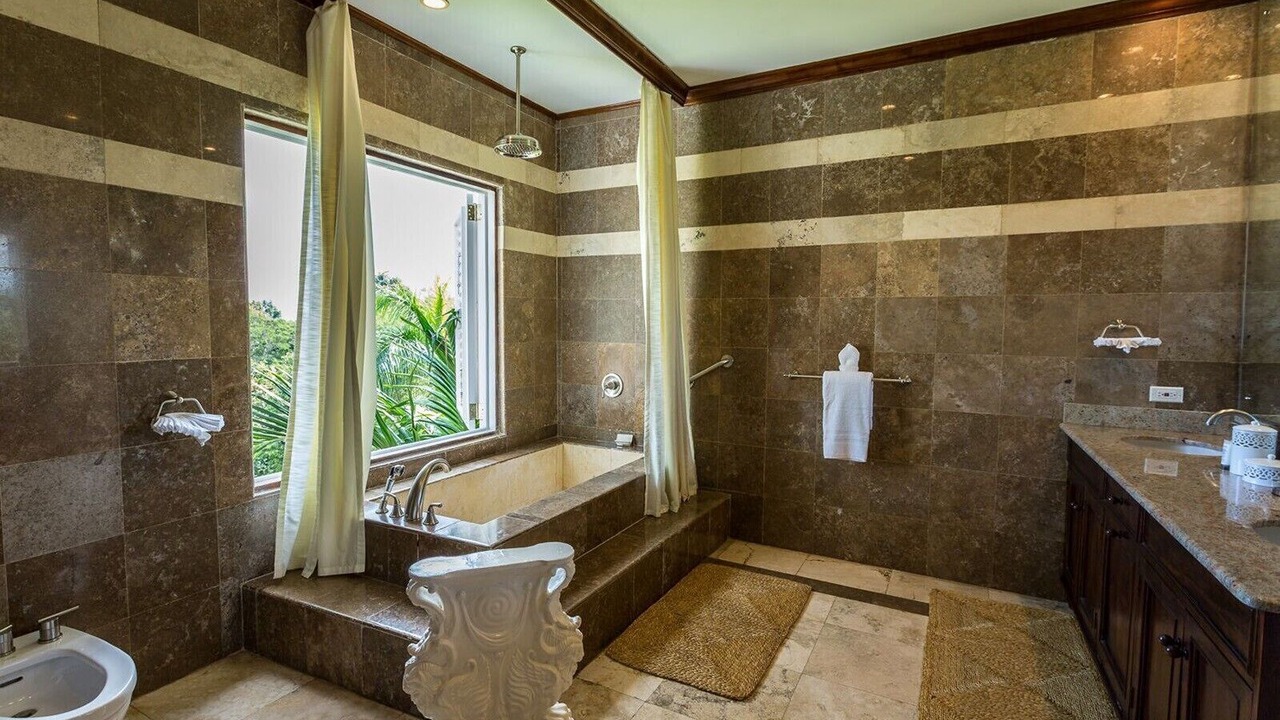 Photo of Bathroom in Tryall