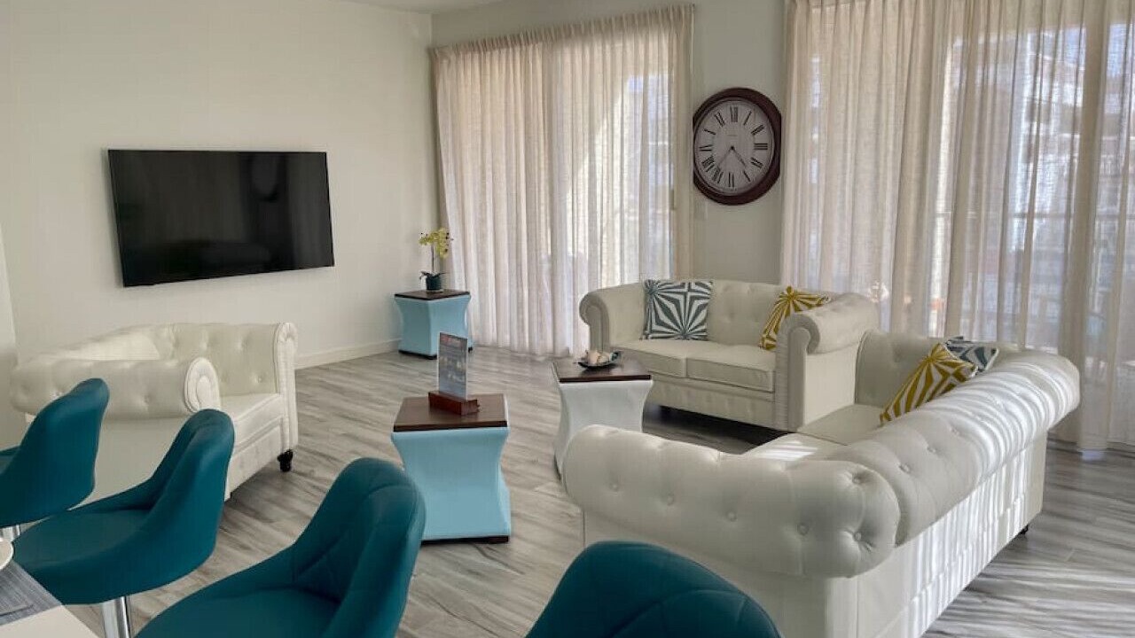 Photo of Livingroom in Palm Beach