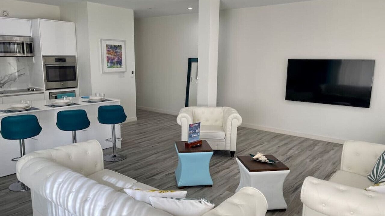 Photo of Livingroom in Palm Beach