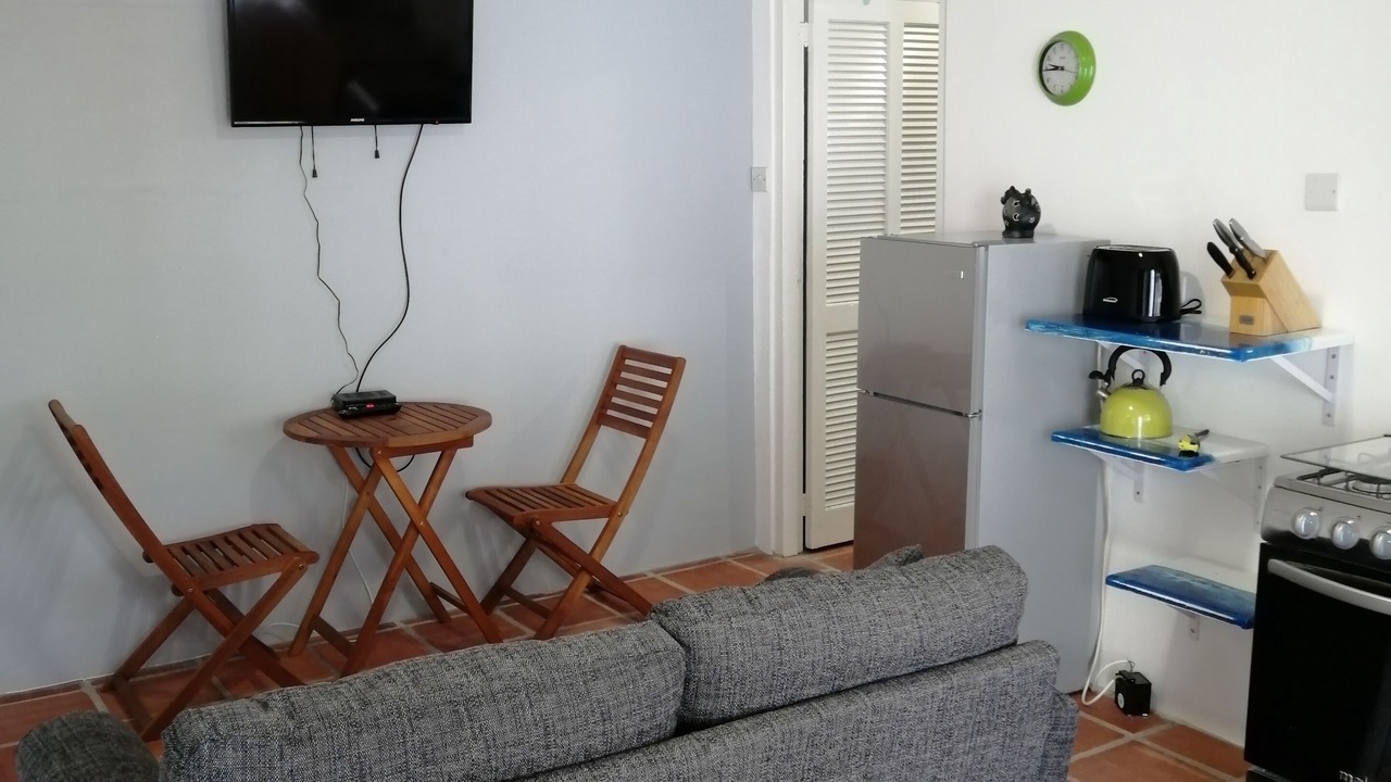 Photo of Livingroom in Navy Gardens