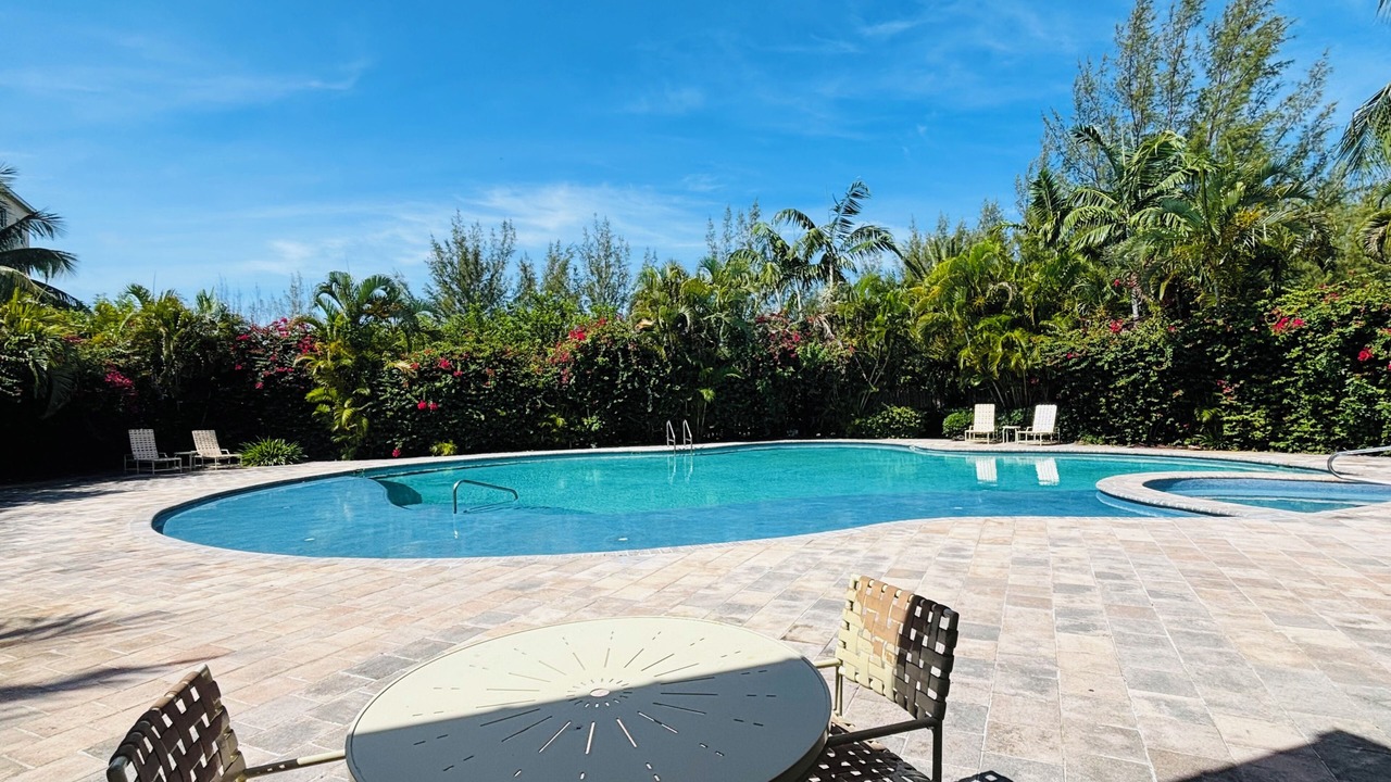 Photo of Outdoor in Bahamia West