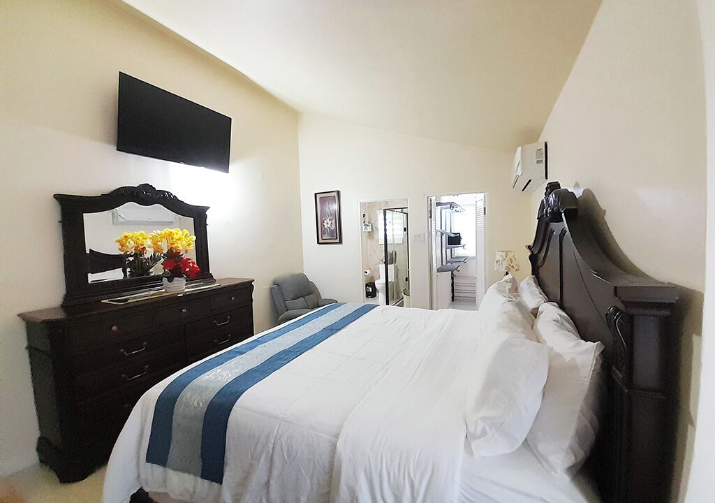 Photo of Bedroom in Old Harbour