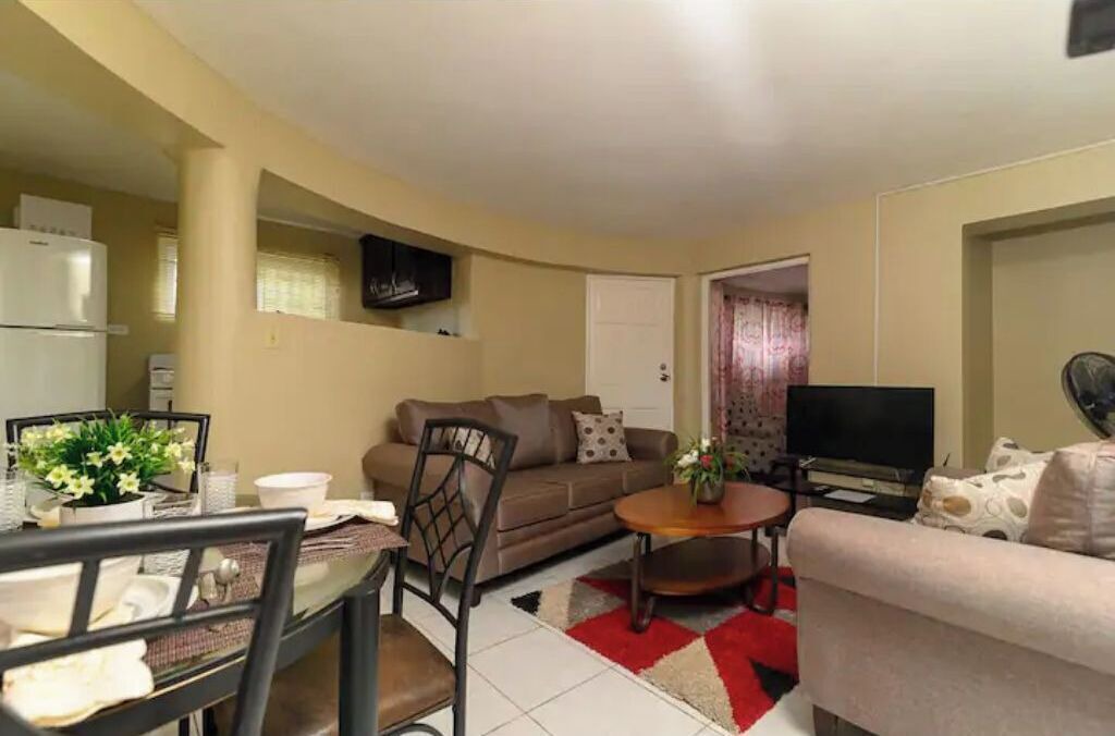 Photo of Livingroom in Salt Gut