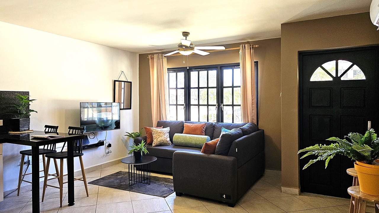 Photo of Livingroom in Palm Beach