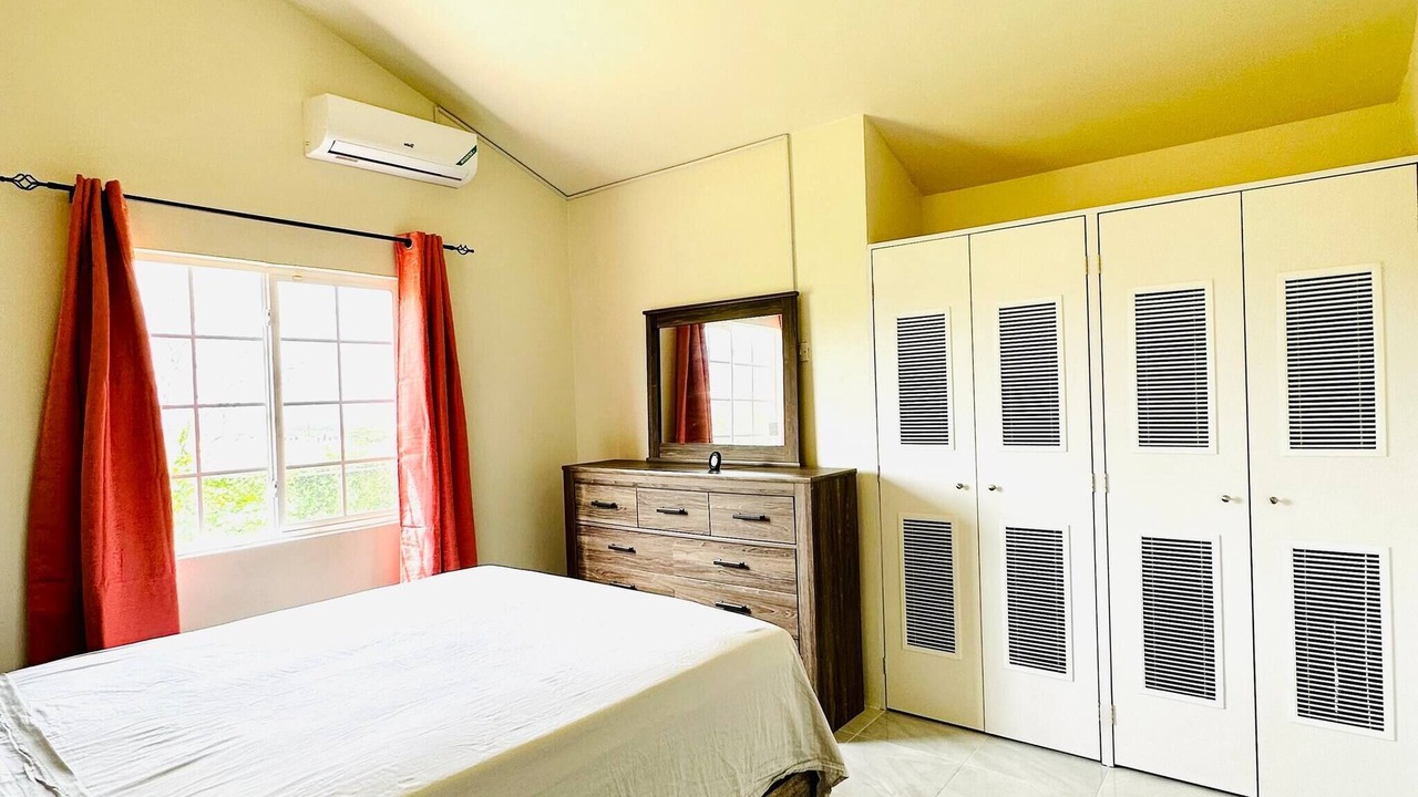 Photo of Bedroom in Discovery Bay