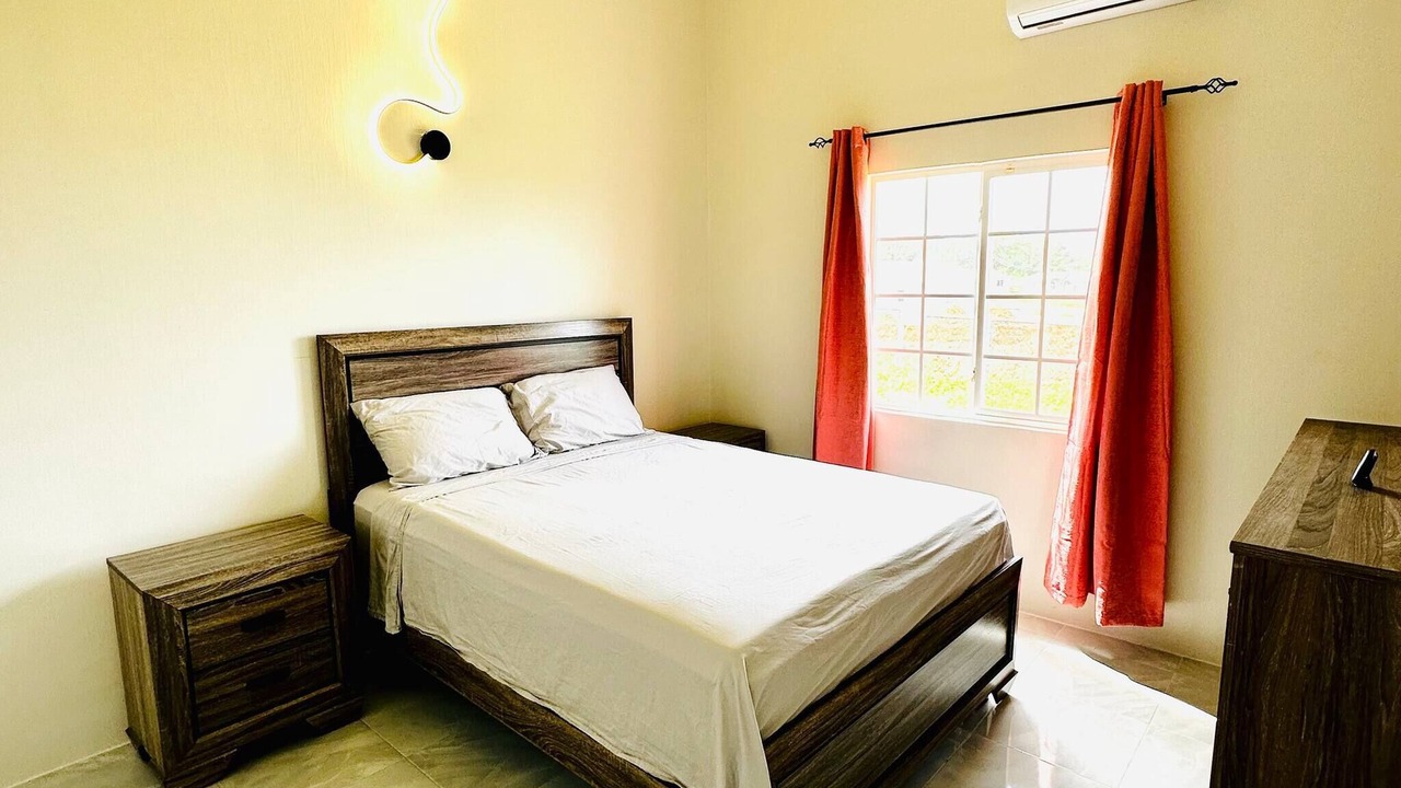 Photo of Bedroom in Discovery Bay