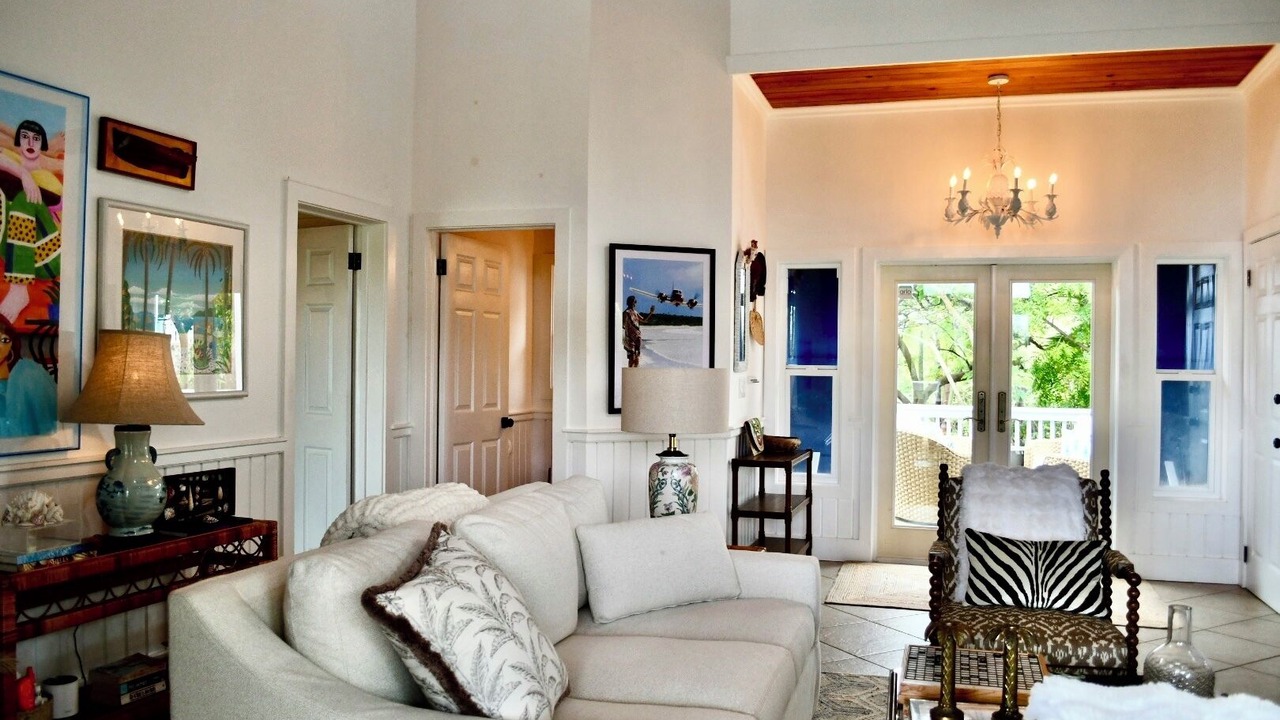 Photo of Livingroom in Hope Town