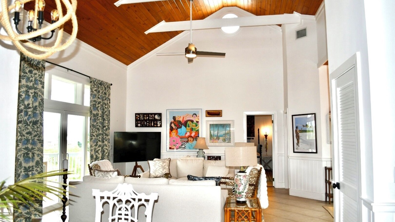 Photo of Livingroom in Hope Town