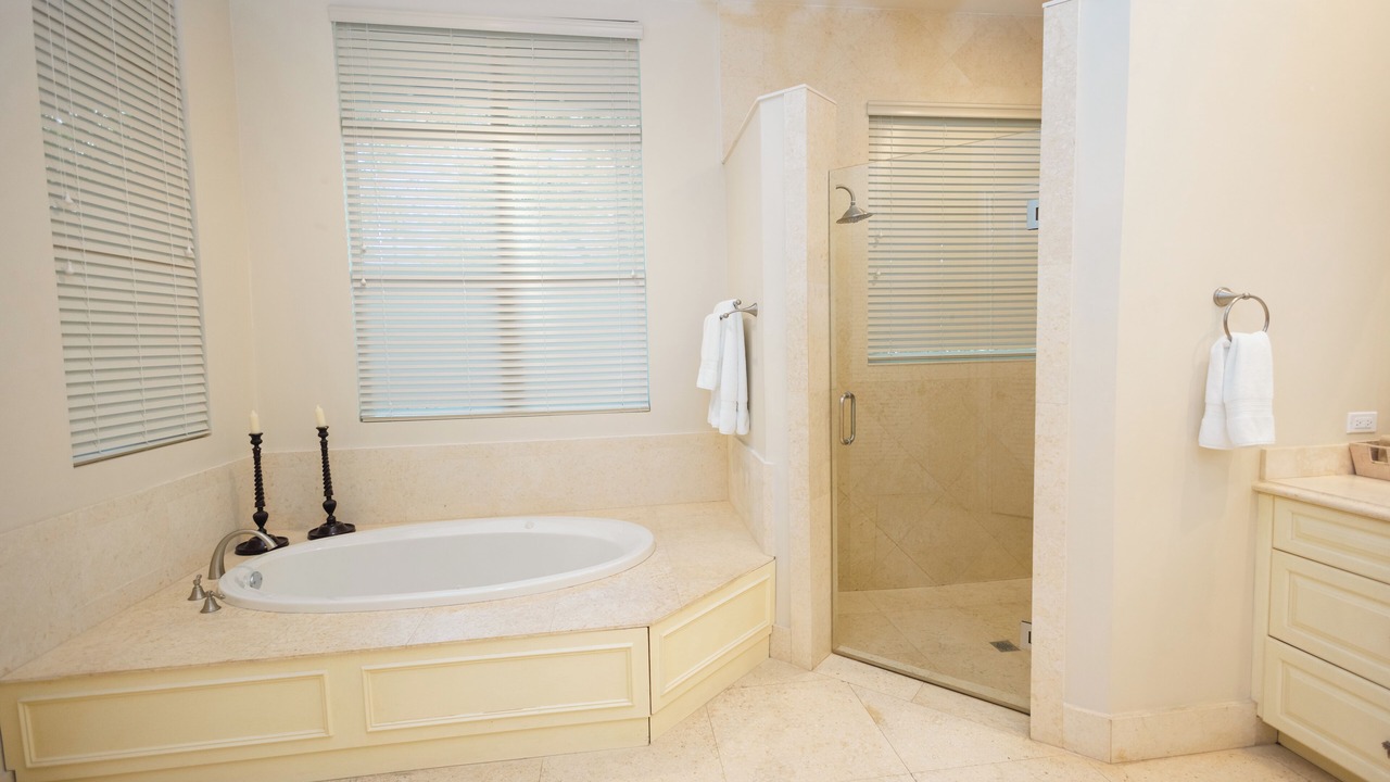 Photo of Bathroom in Dunmore Town