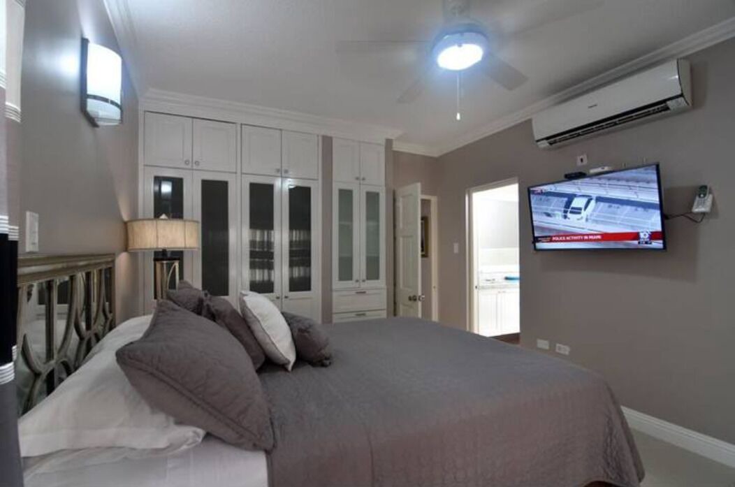Photo of Bedroom in Beverly Hills