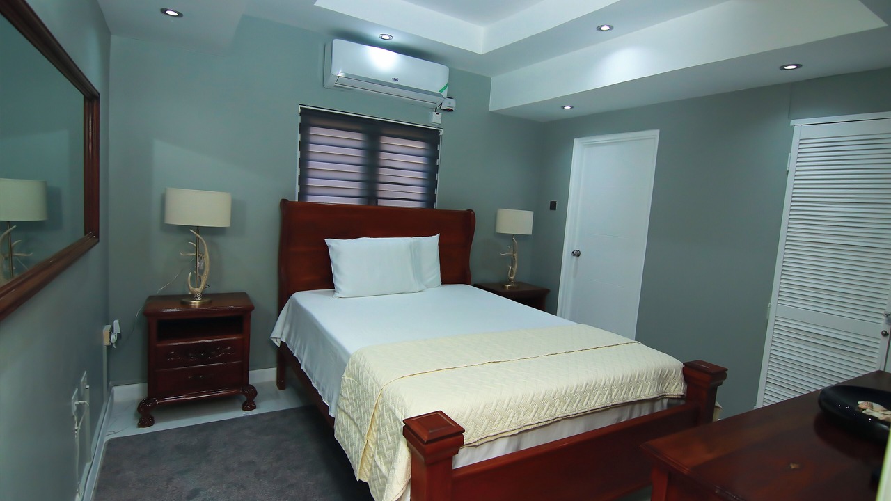 Photo of Bedroom in Old Harbour