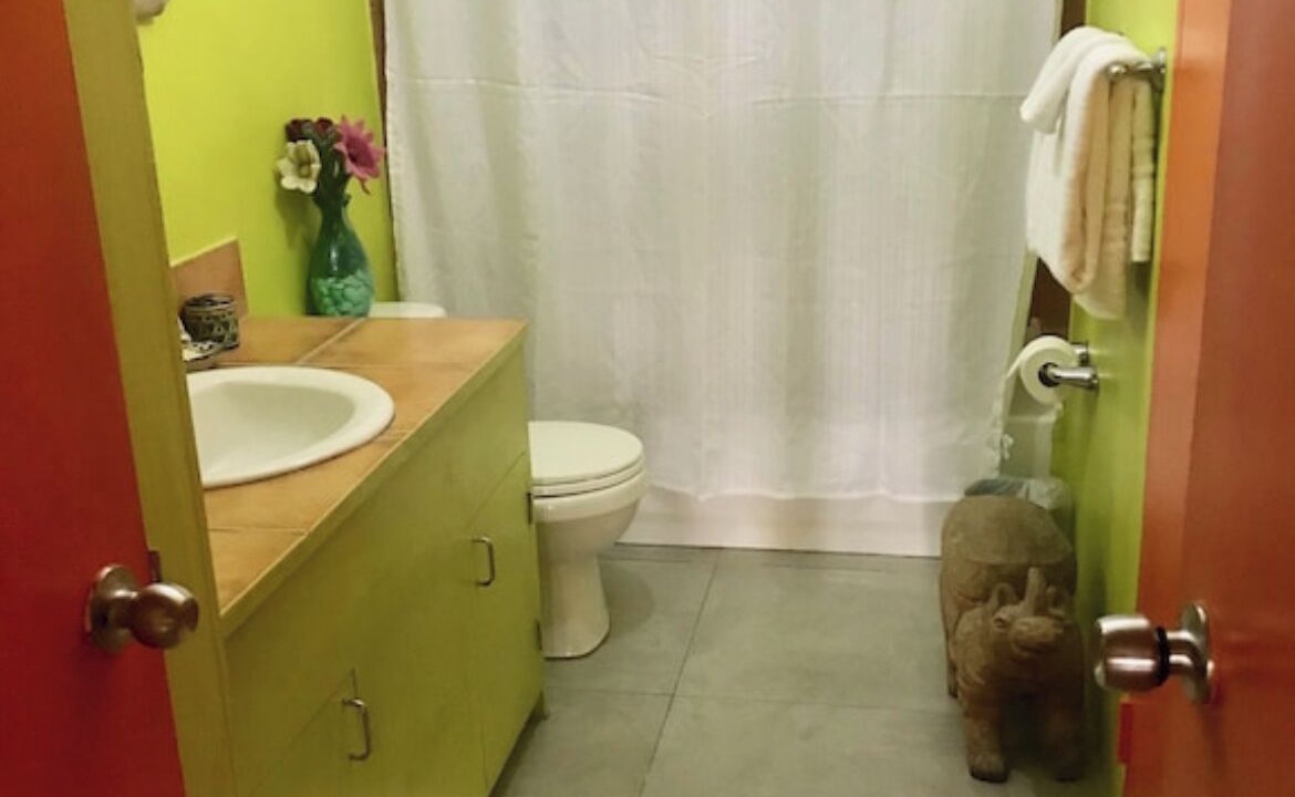 Photo of Bathroom in Tower Isle