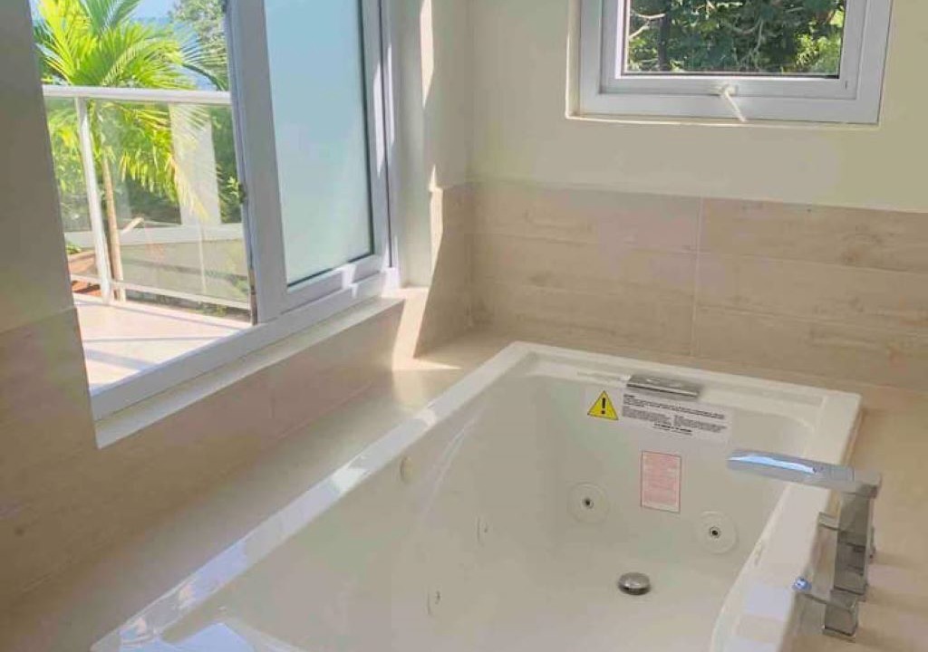 Photo of Bathroom in Albion