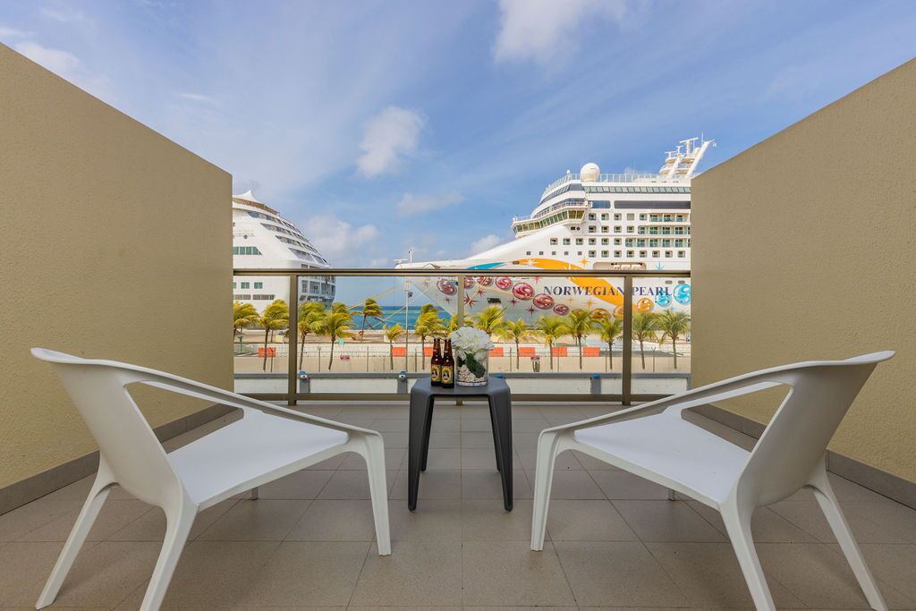 Photo of Others in Oranjestad-West
