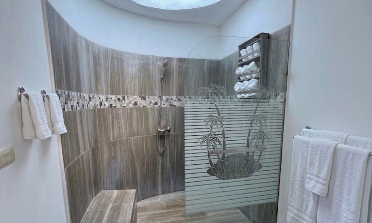 Photo of Bathroom in El Breton