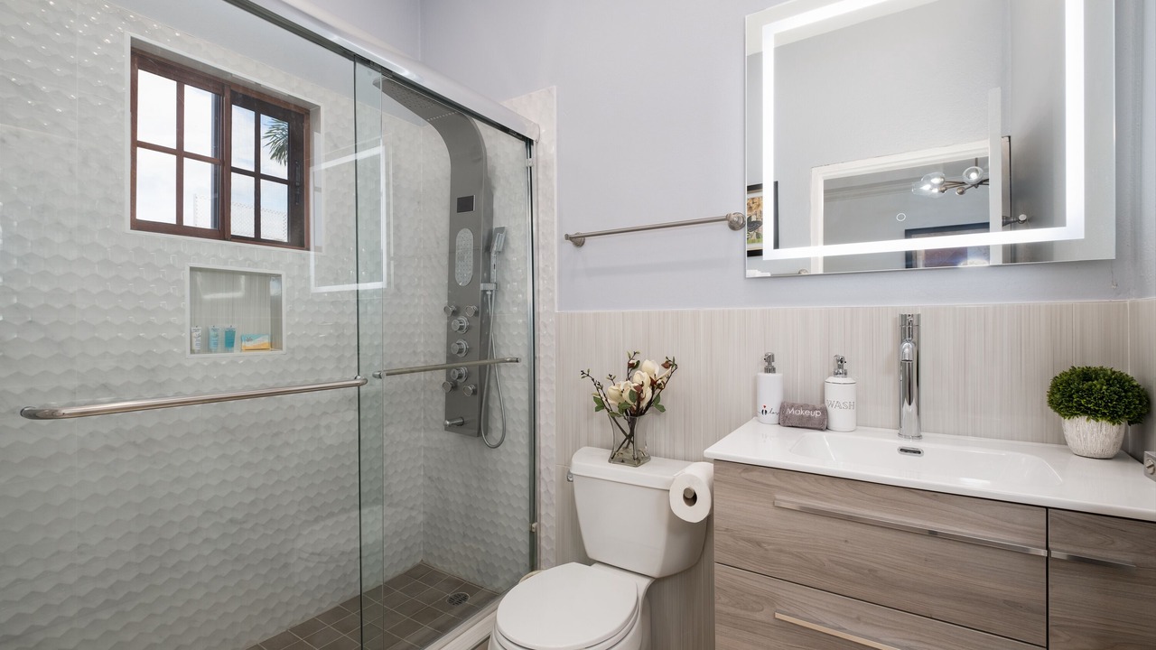 Photo of Bathroom in Discovery Bay