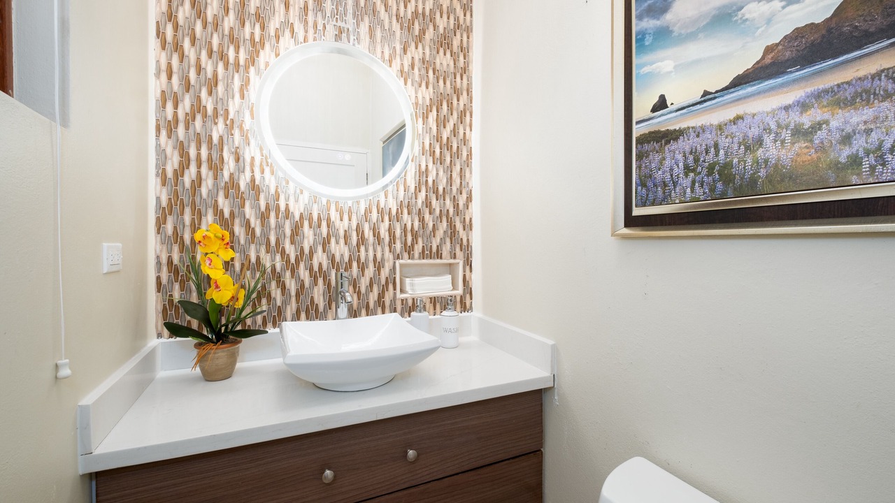 Photo of Bathroom in Discovery Bay