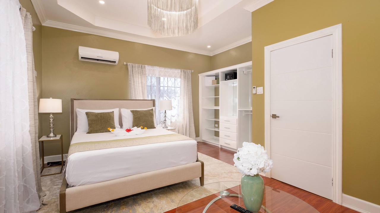 Photo of Bedroom in Discovery Bay