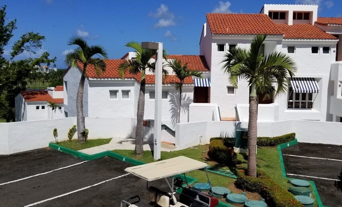 Photo of Outdoor in Mameyes II