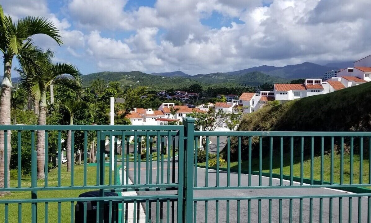 Photo of Outdoor in Mameyes II