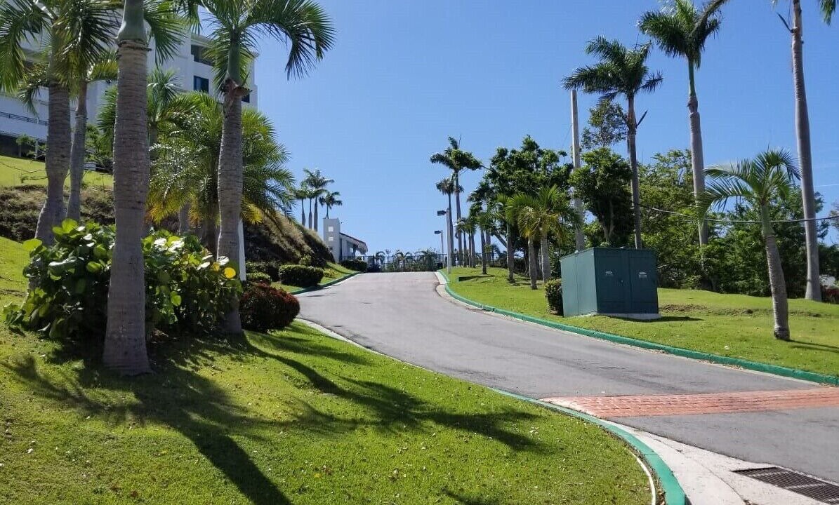 Photo of Outdoor in Mameyes II