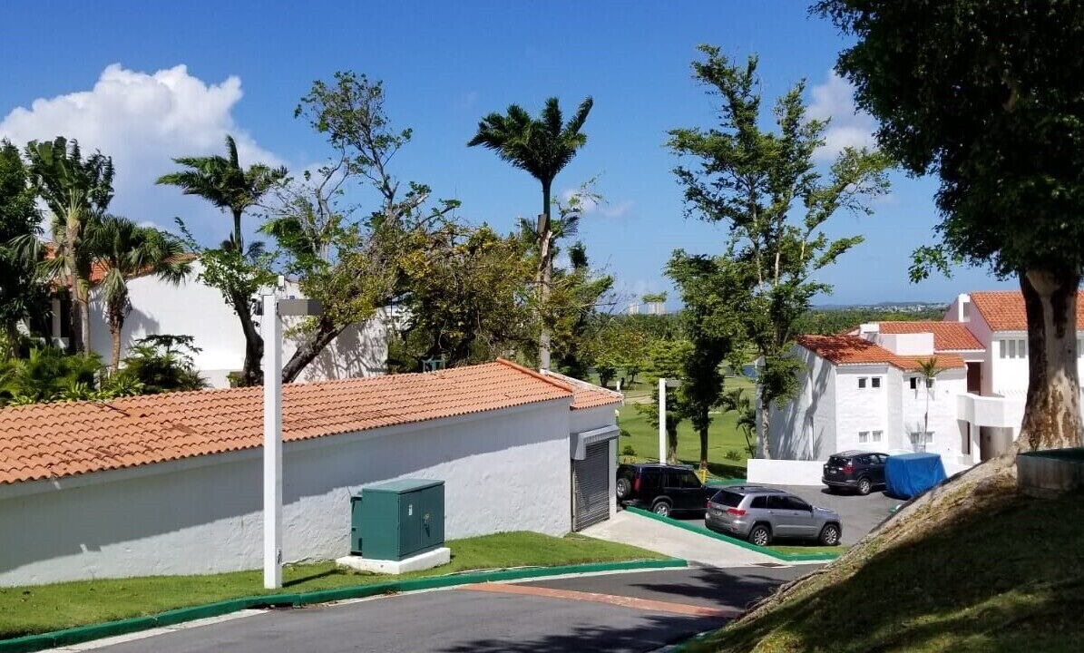 Photo of Outdoor in Mameyes II