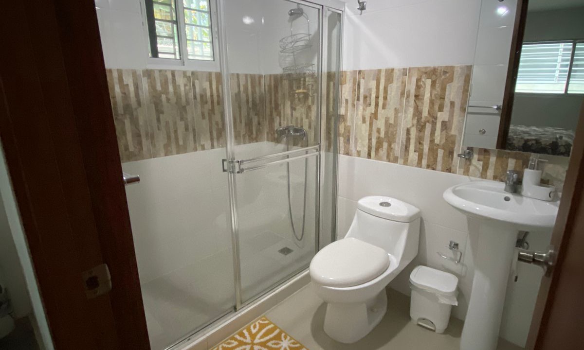 Photo of Bathroom in Llanos de Gurabo I