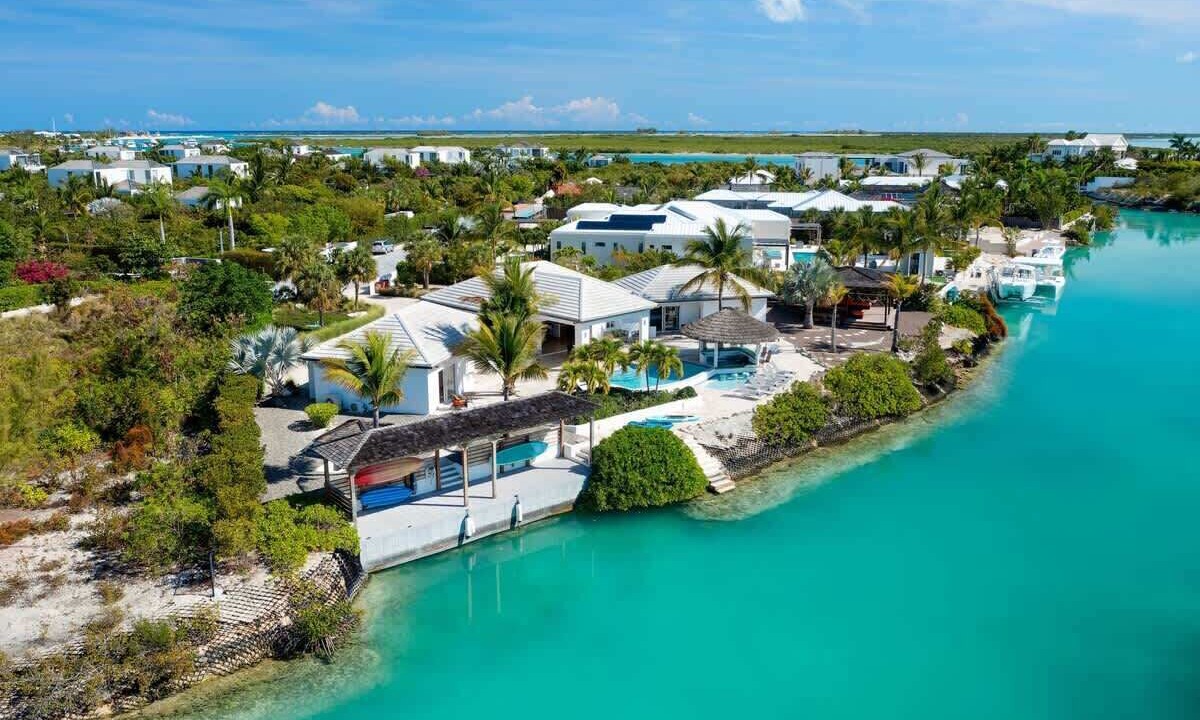 Photo of Outdoor in Leeward Settlement
