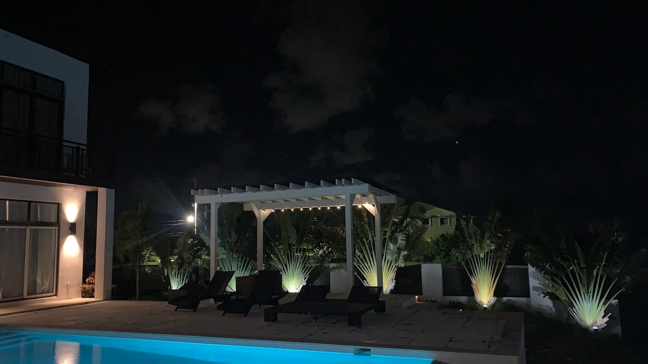 Photo of Outdoor in Bahamia West