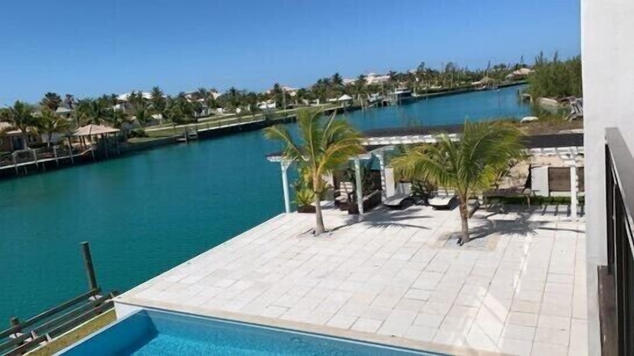 Photo of Outdoor in Bahamia West