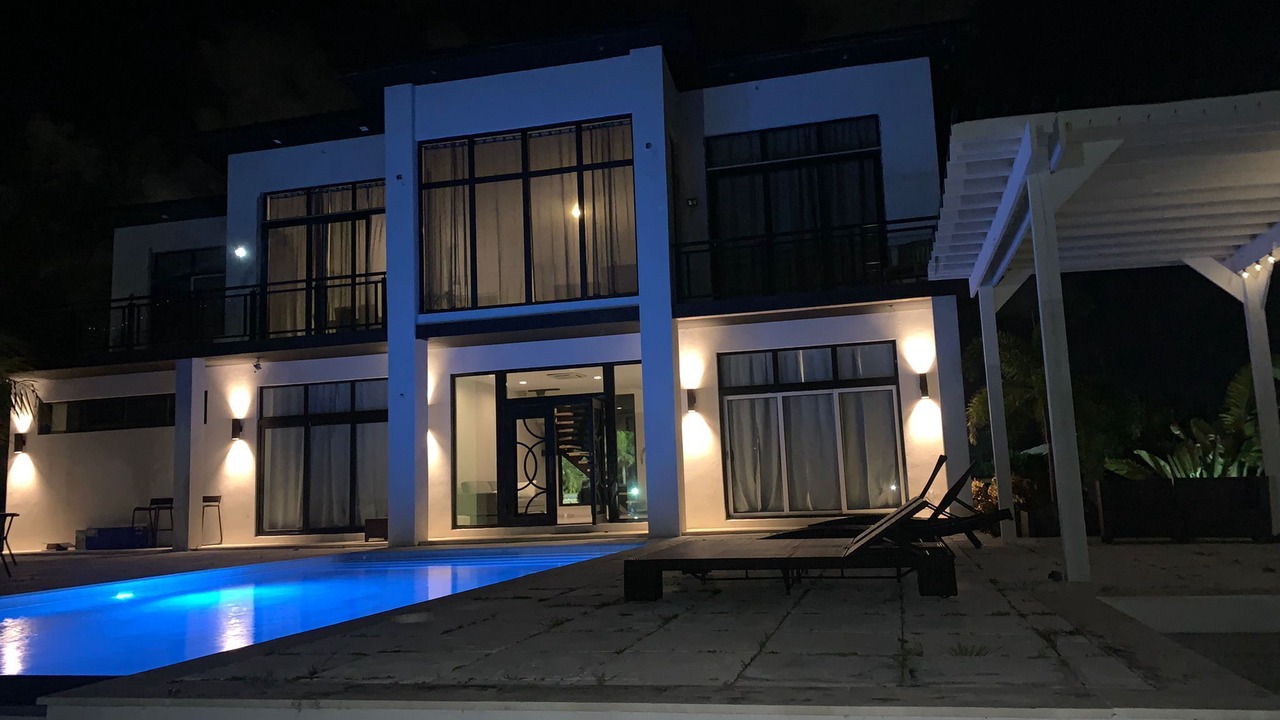Photo of Outdoor in Bahamia West