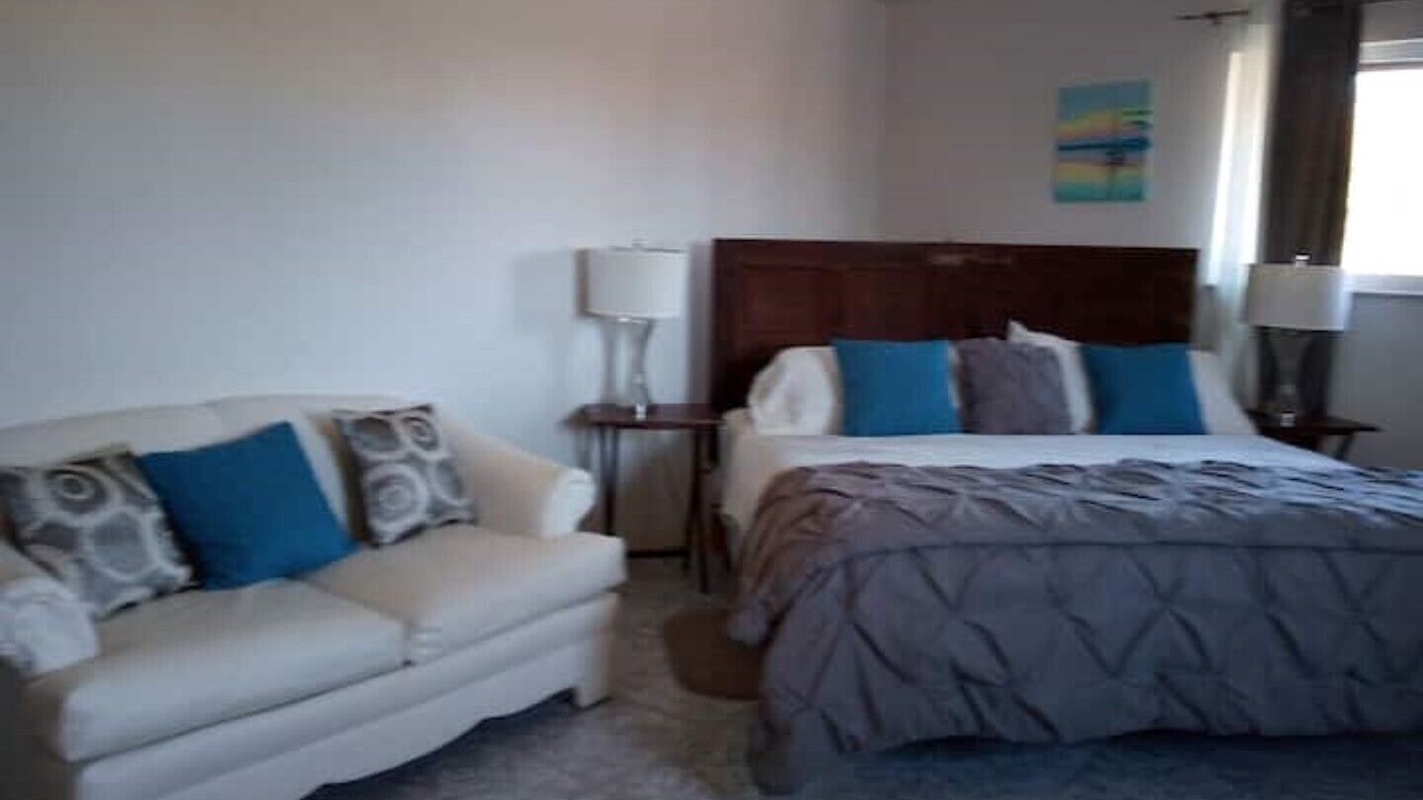 Photo of Bedroom in Bahamas Terrace