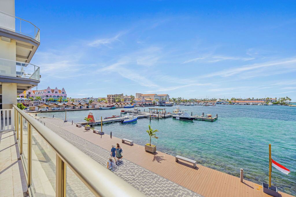 Photo of Others in Oranjestad-West