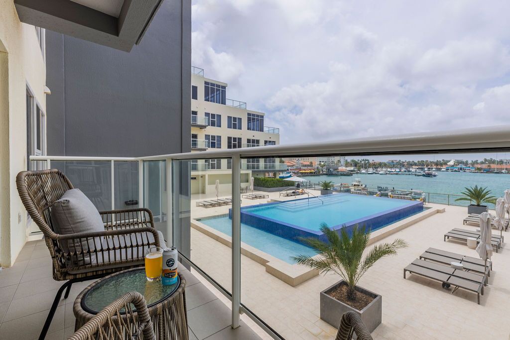 Photo of Others in Oranjestad-West