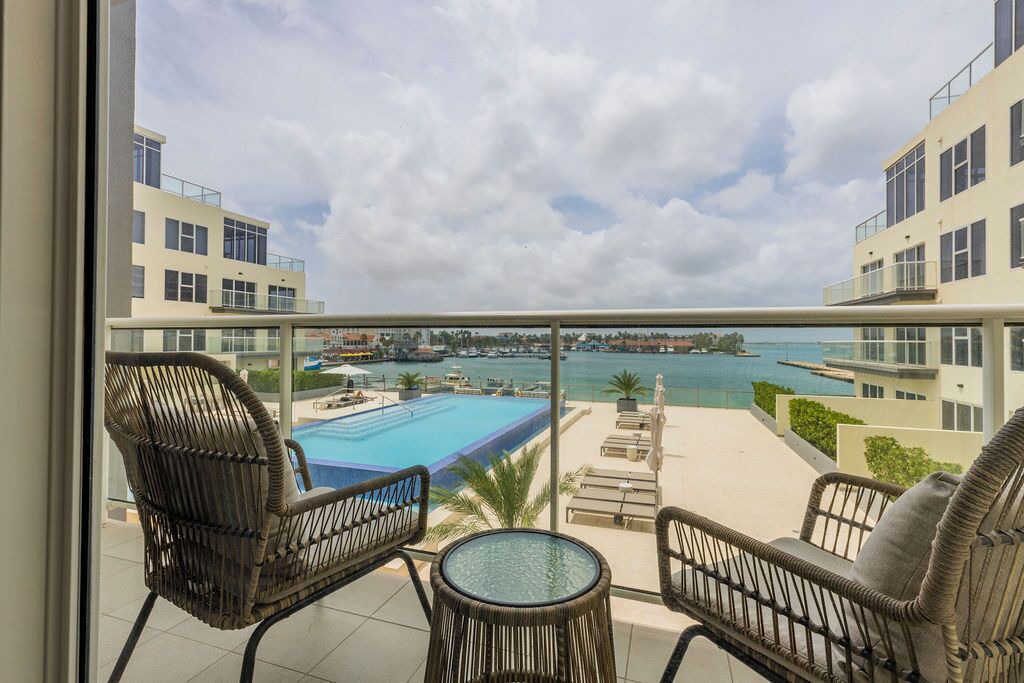 Photo of Others in Oranjestad-West