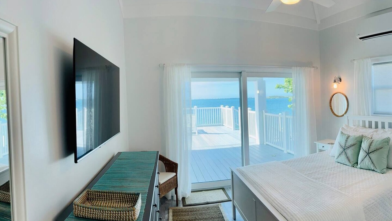 Photo of Bedroom in Lubbers Quarters Cay
