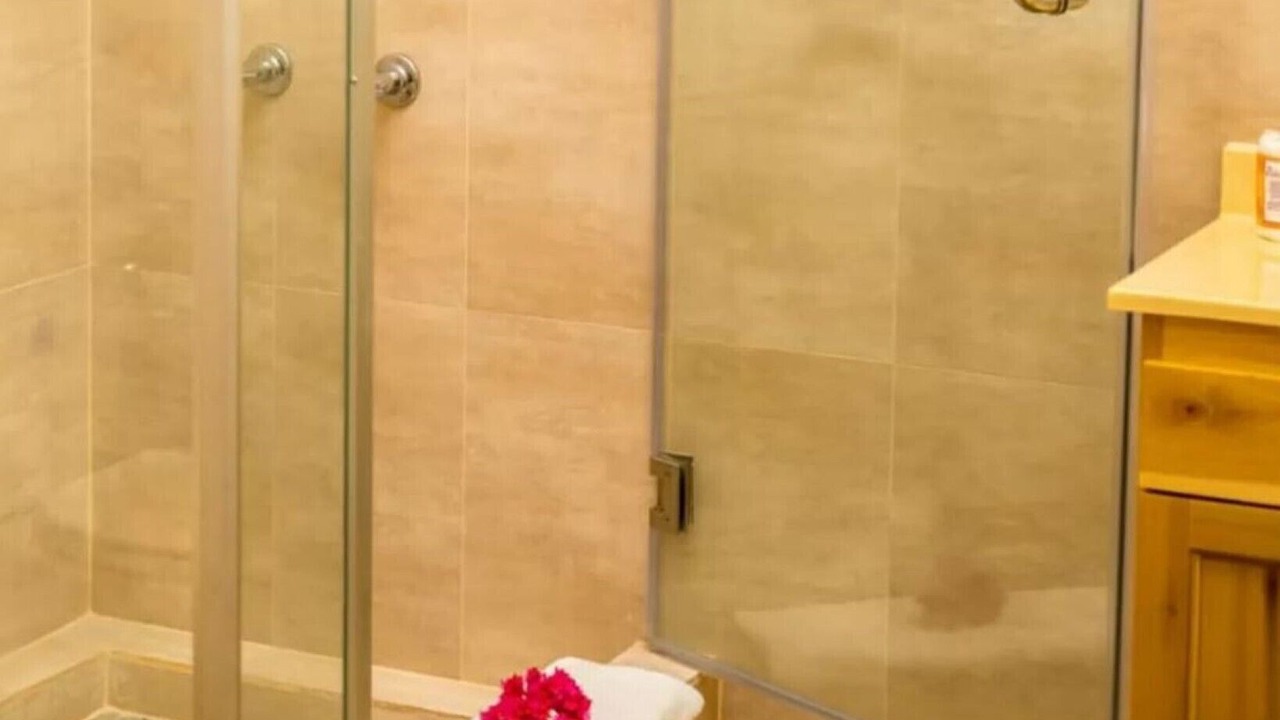 Photo of Bathroom in Runaway Bay