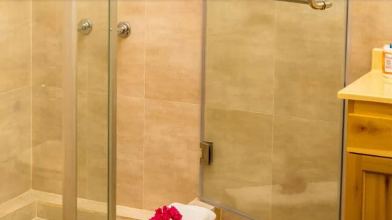 Photo of Bathroom in Runaway Bay