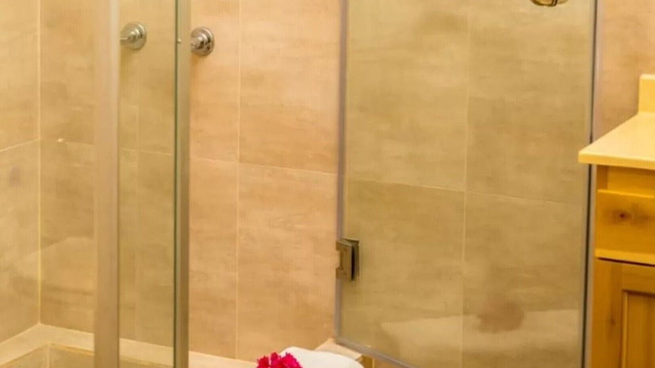 Photo of Bathroom in Runaway Bay