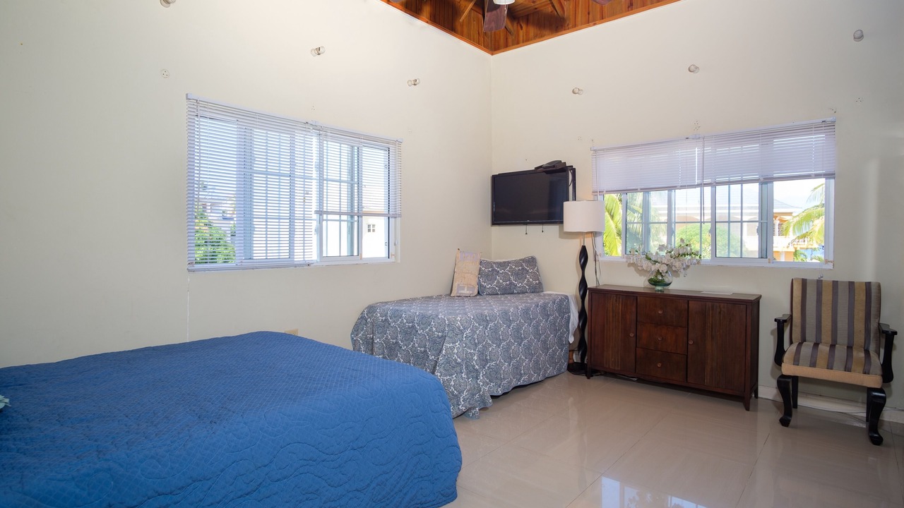 Photo of Bedroom in Tower Isle