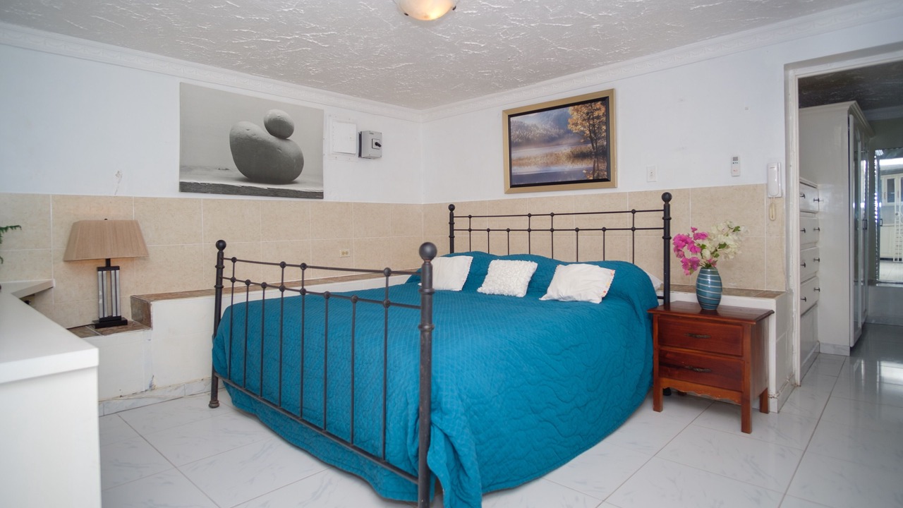 Photo of Bedroom in Tower Isle