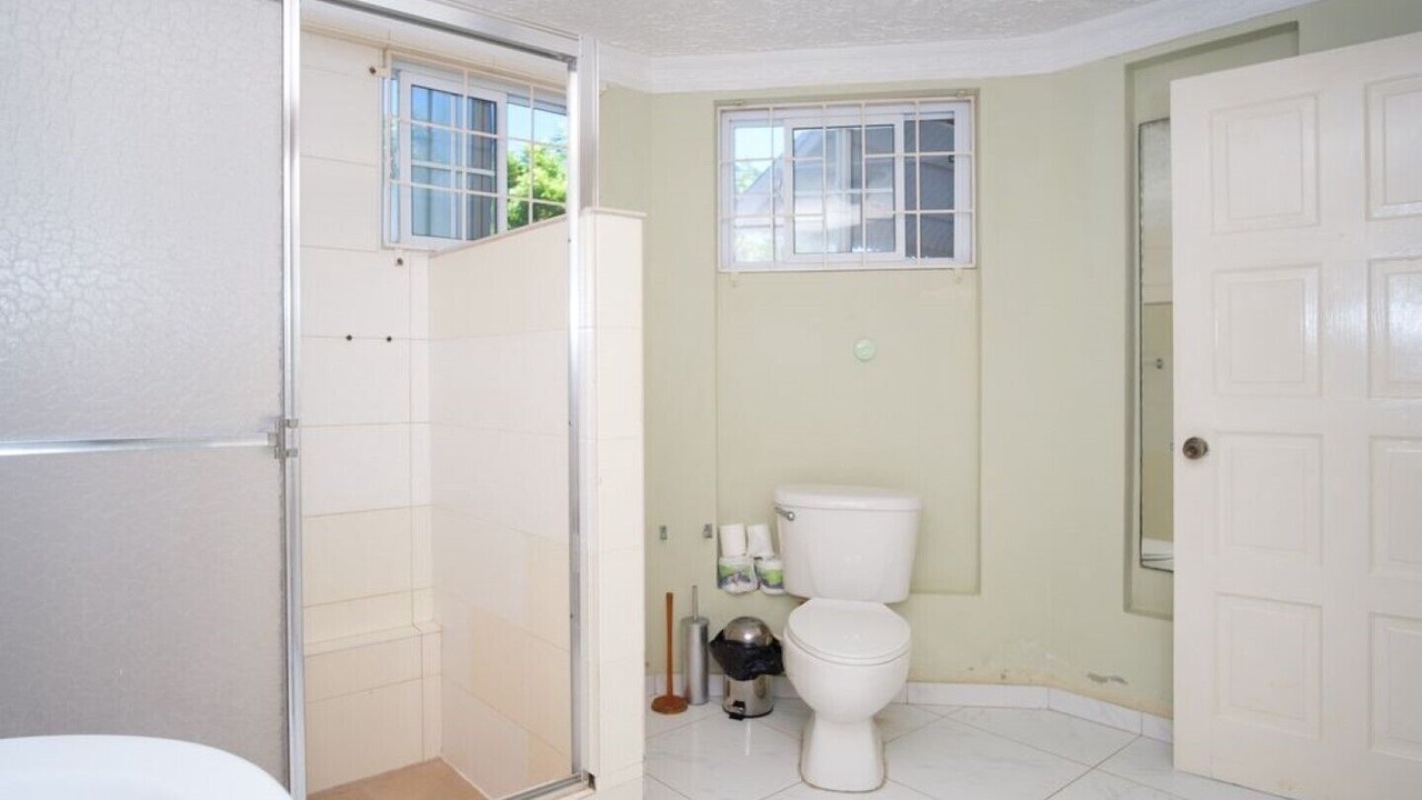 Photo of Bathroom in Tower Isle