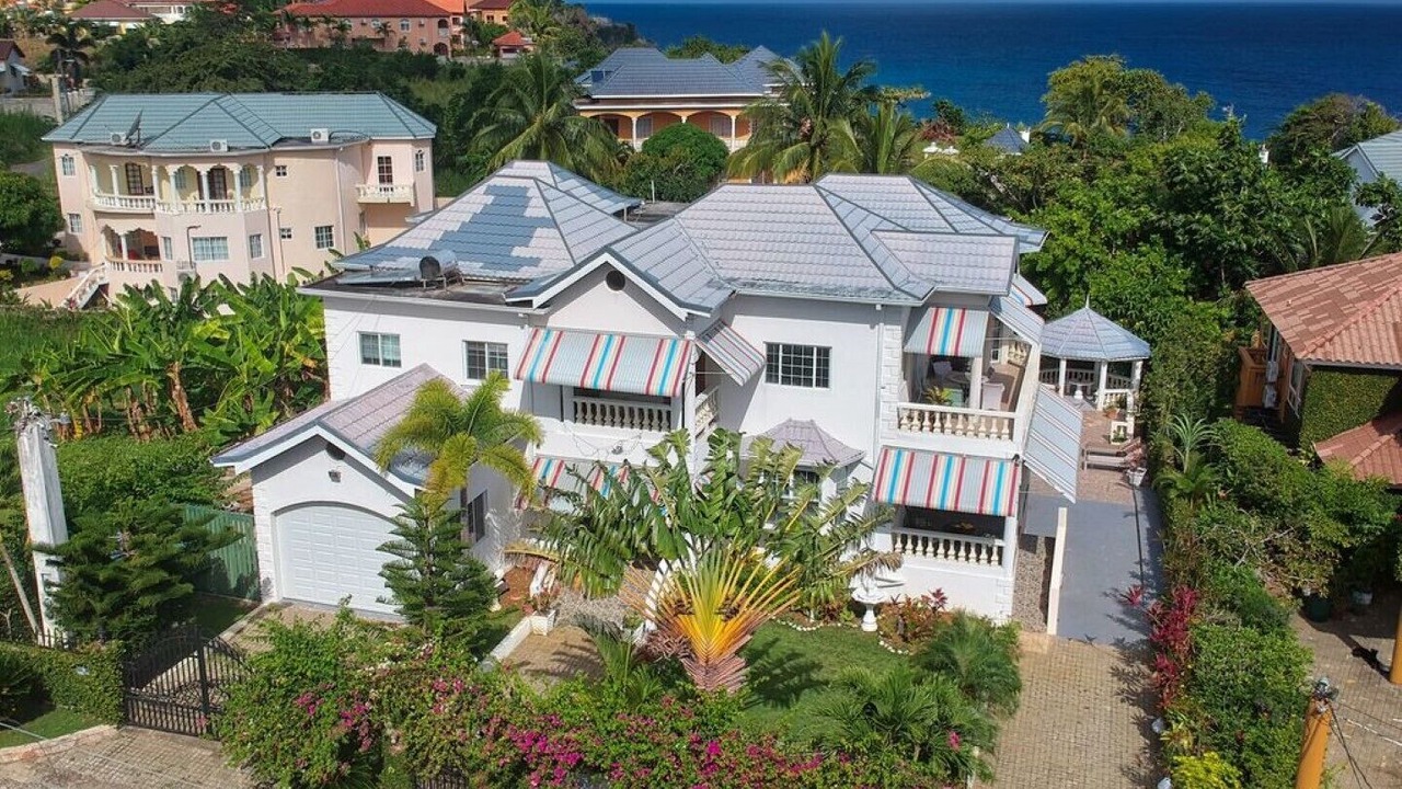 Photo of Outdoor in Tower Isle